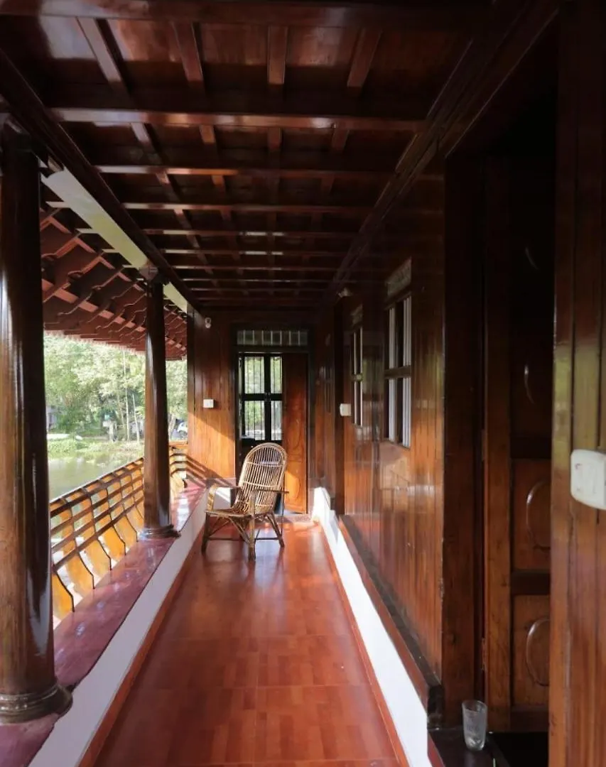 Mount De Kumarakom Heritage Hometstay